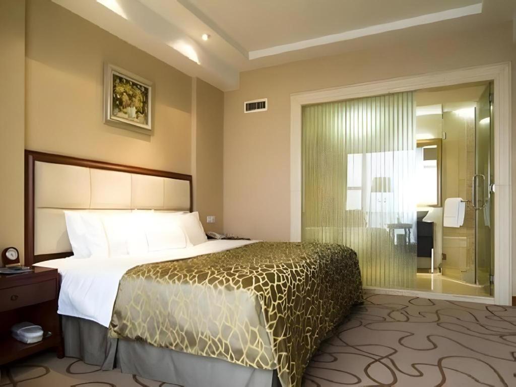 Nanchang Galactic Peace International Hotel Екстериор снимка