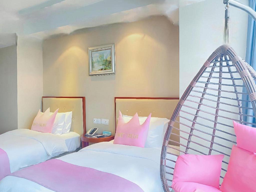 Nanchang Galactic Peace International Hotel Екстериор снимка