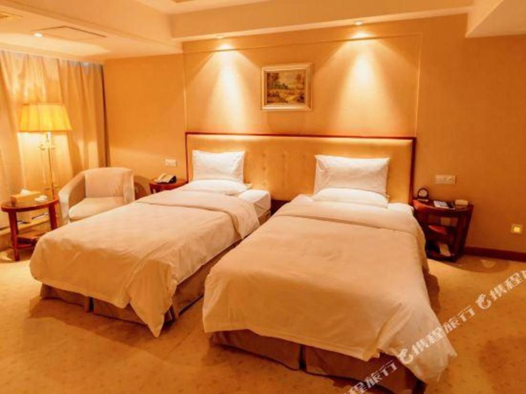 Nanchang Galactic Peace International Hotel Екстериор снимка