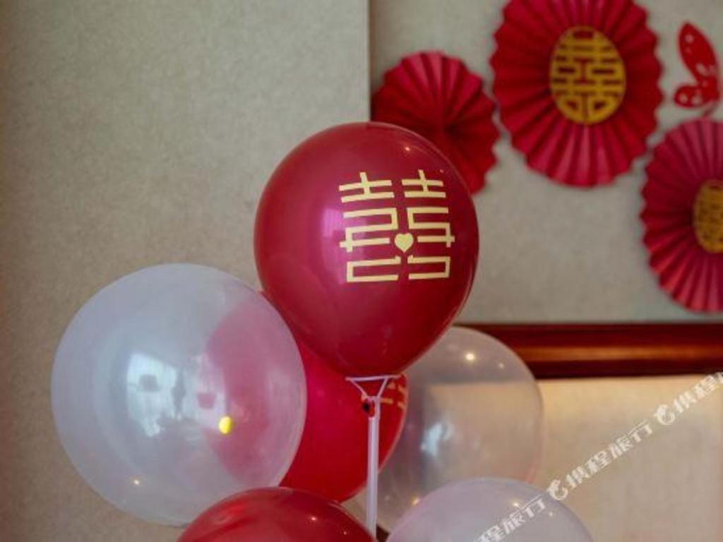 Nanchang Galactic Peace International Hotel Екстериор снимка