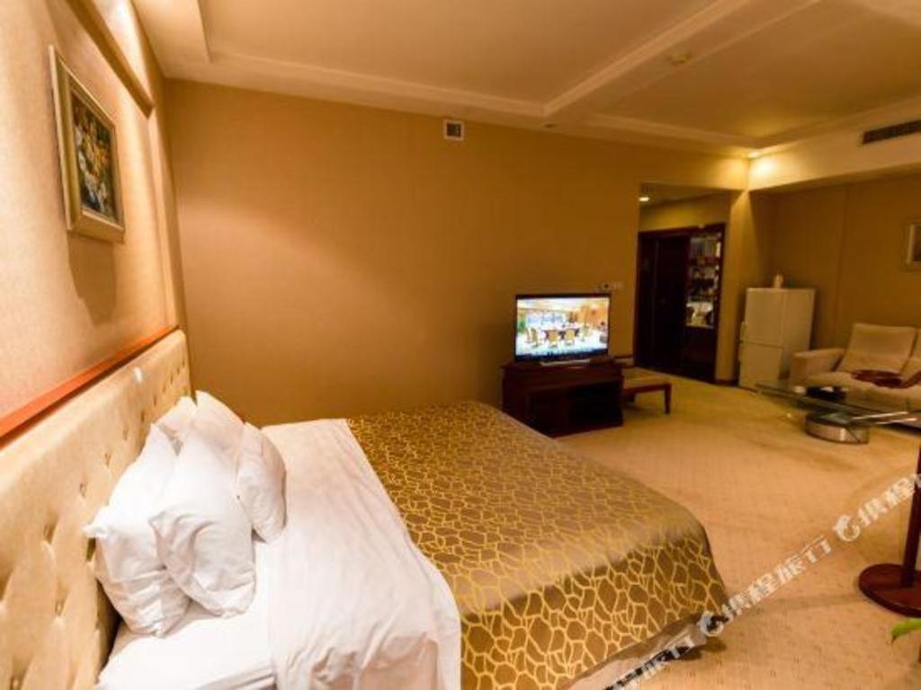 Nanchang Galactic Peace International Hotel Екстериор снимка