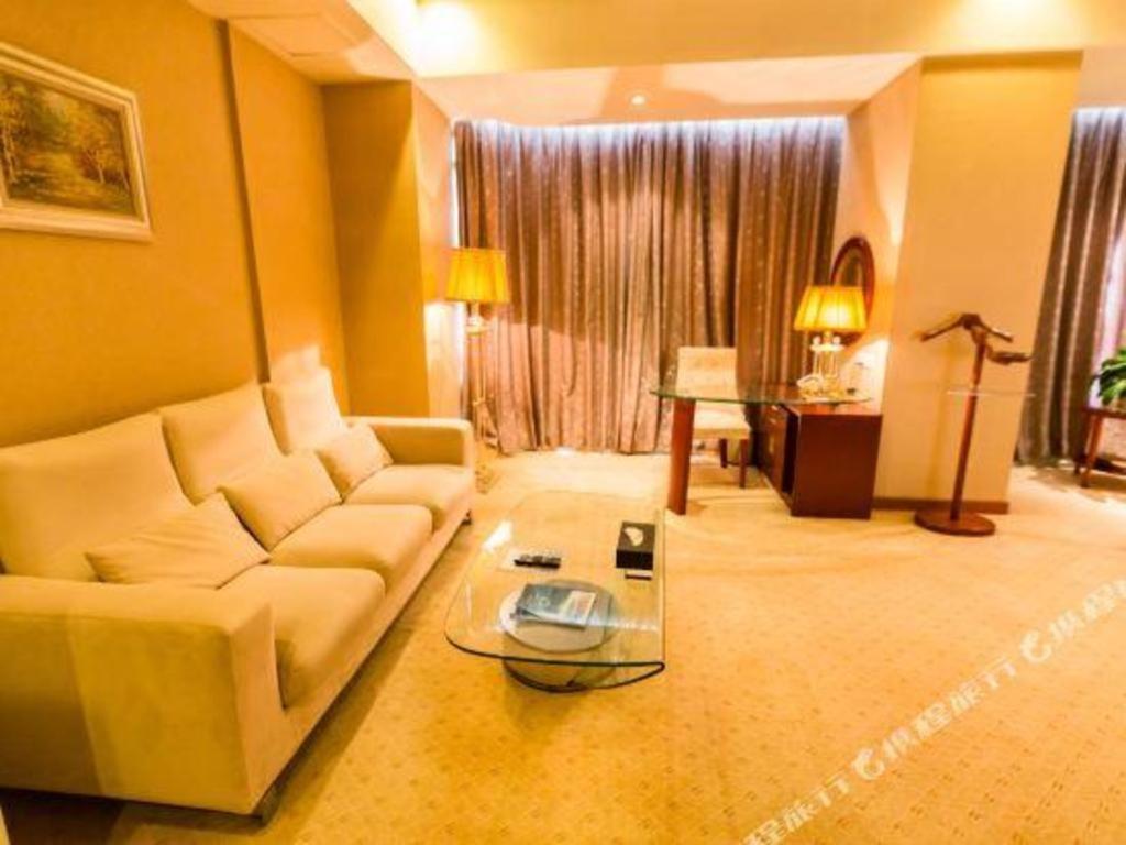 Nanchang Galactic Peace International Hotel Екстериор снимка