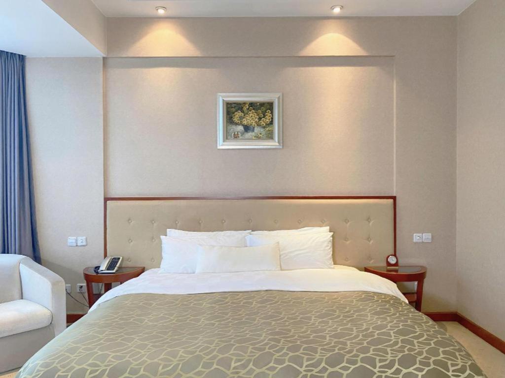 Nanchang Galactic Peace International Hotel Екстериор снимка