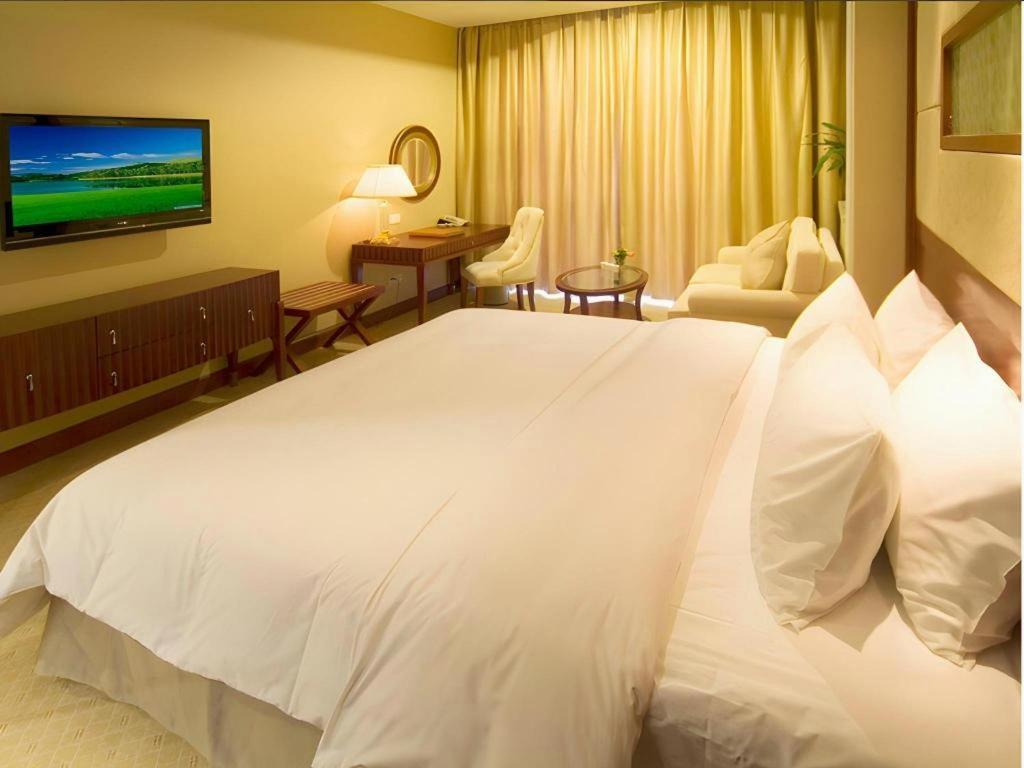 Nanchang Galactic Peace International Hotel Екстериор снимка