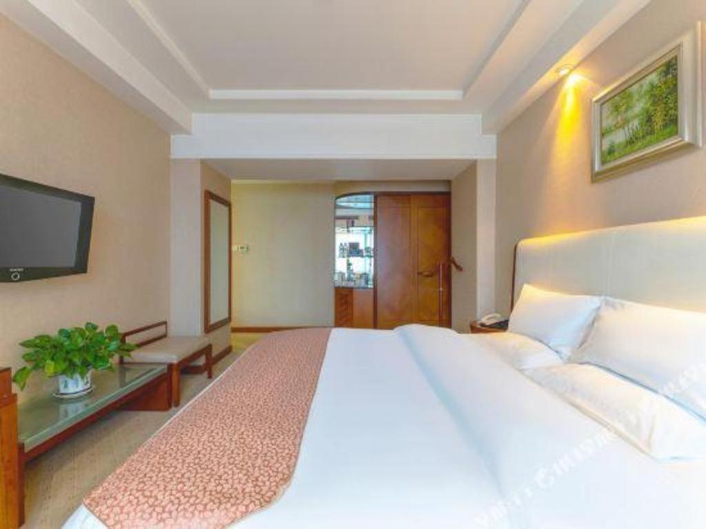 Nanchang Galactic Peace International Hotel Екстериор снимка