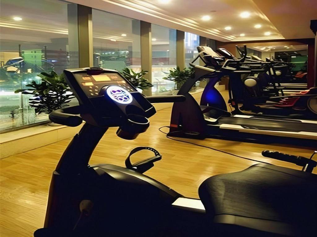 Nanchang Galactic Peace International Hotel Екстериор снимка